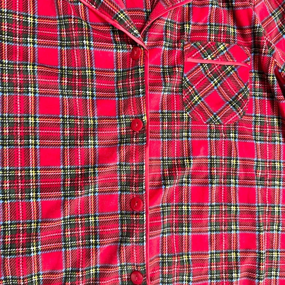 Kenzie size medium Plaid Red button down extremely soft pajama shirt with pocket - Picture 3 of 6
